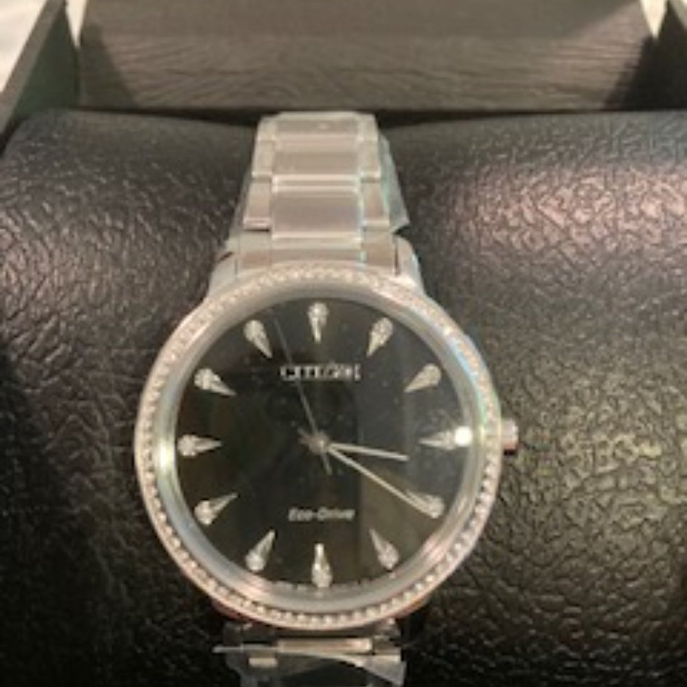 Watch - Picture 4 of 4